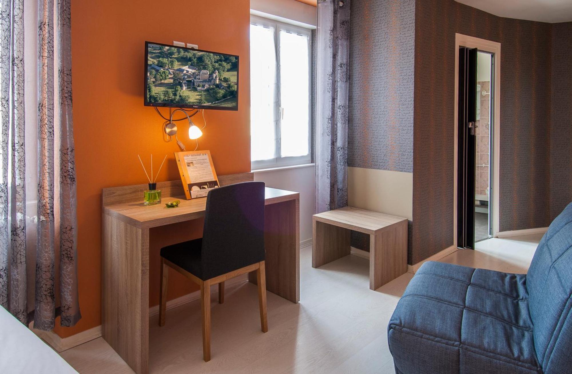 Logis Hotel Restaurant Cazes Arazat Laissac Ngoại thất bức ảnh