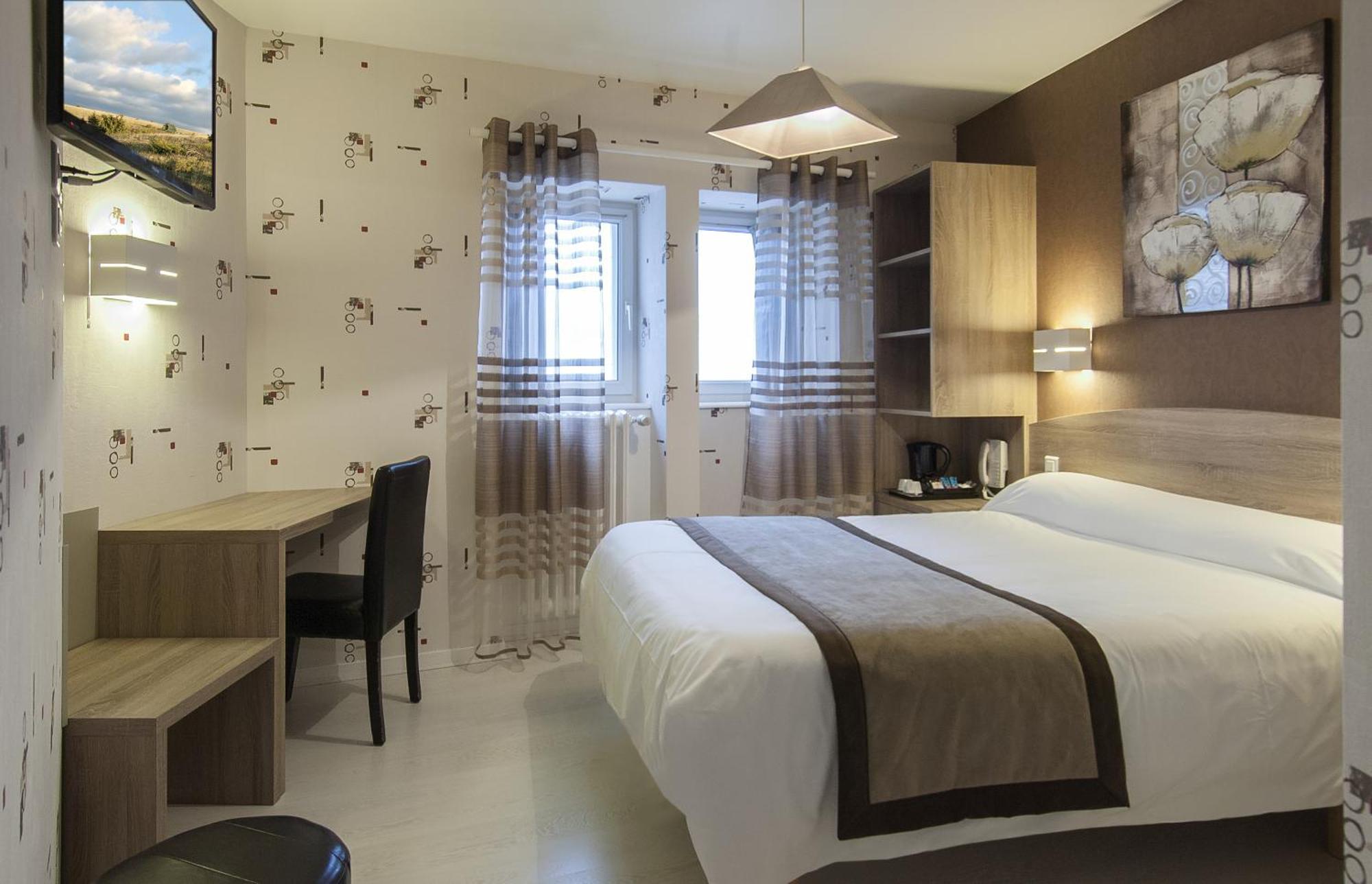 Logis Hotel Restaurant Cazes Arazat Laissac Ngoại thất bức ảnh