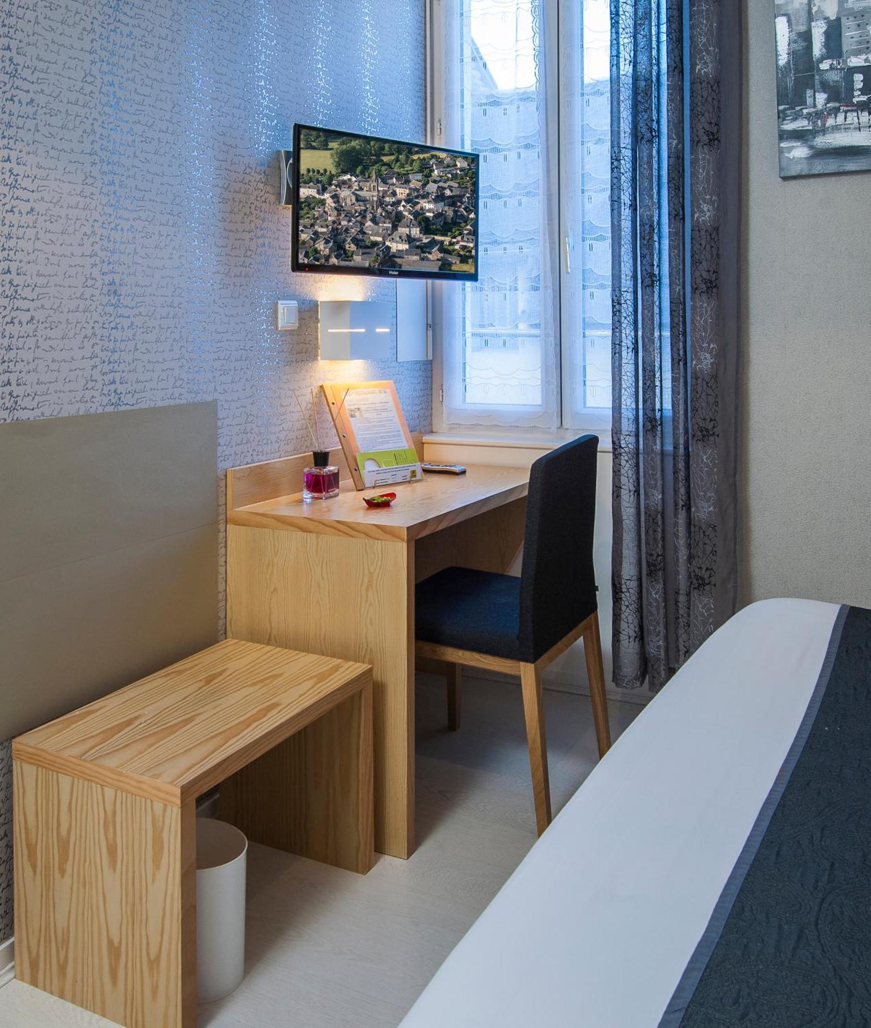 Logis Hotel Restaurant Cazes Arazat Laissac Ngoại thất bức ảnh