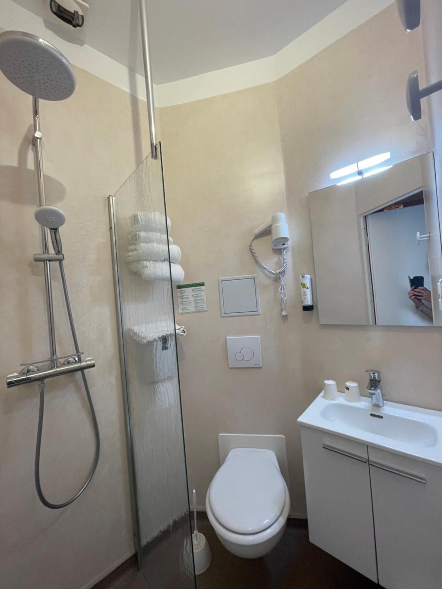 Logis Hotel Restaurant Cazes Arazat Laissac Ngoại thất bức ảnh