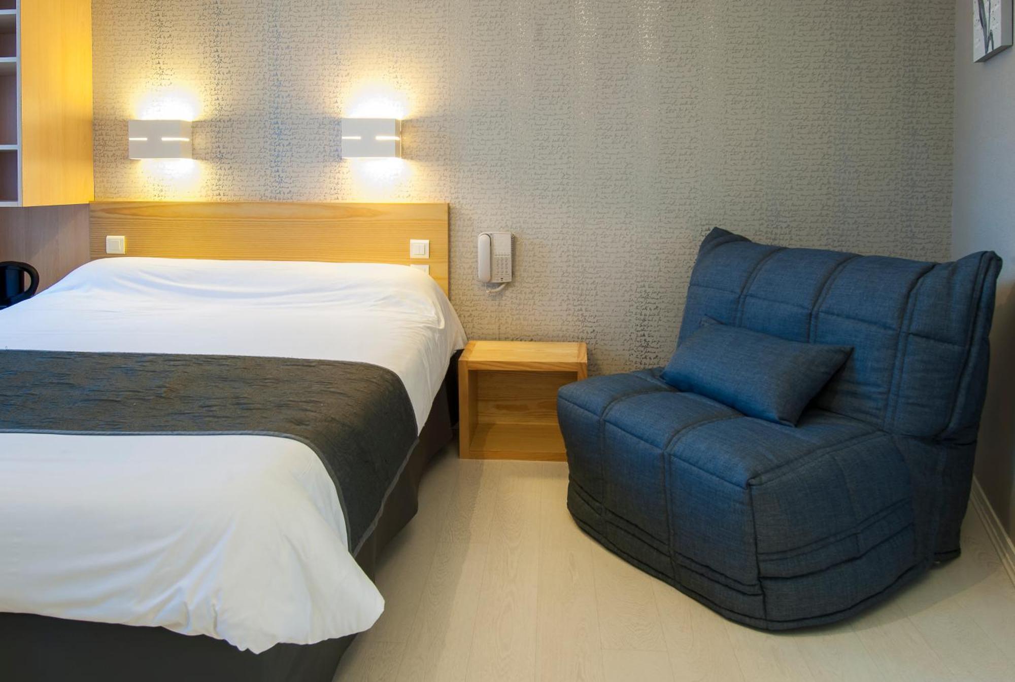 Logis Hotel Restaurant Cazes Arazat Laissac Ngoại thất bức ảnh