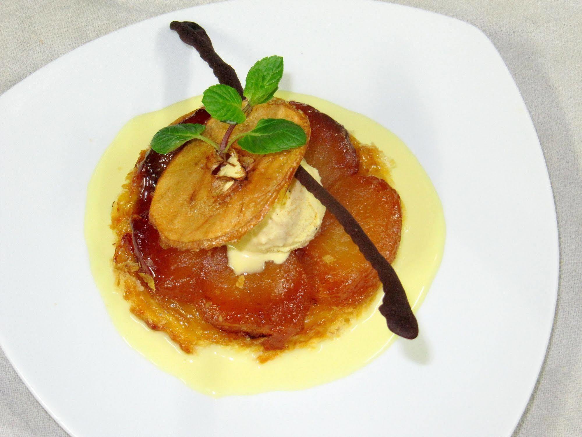 Logis Hotel Restaurant Cazes Arazat Laissac Ngoại thất bức ảnh